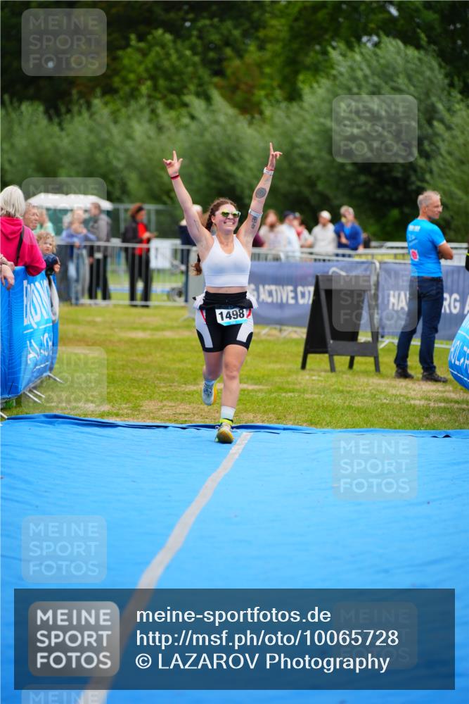 30.08.2026 - Elbe Triathlon Hamburg LAZAROV Photography http://msf.ph/oto/10065728 30.08.2026 12:15:38 Ziel 1498, 1554 meine-sportfotos.de