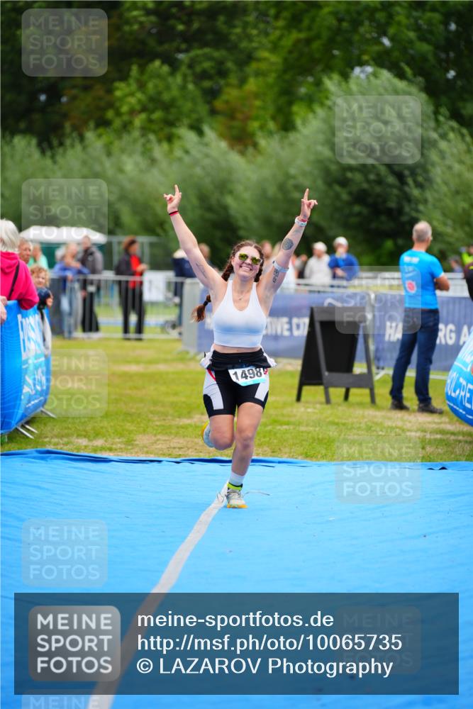 30.08.2026 - Elbe Triathlon Hamburg LAZAROV Photography http://msf.ph/oto/10065735 30.08.2026 12:15:39 Ziel 1498, 1554 meine-sportfotos.de
