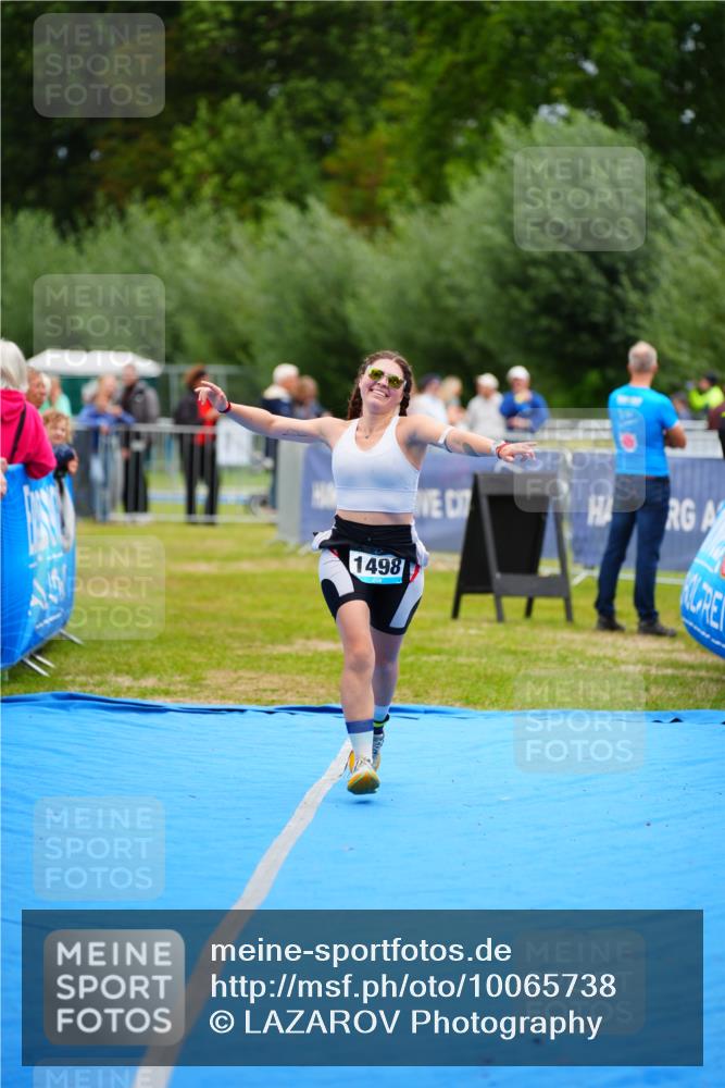30.08.2026 - Elbe Triathlon Hamburg LAZAROV Photography http://msf.ph/oto/10065738 30.08.2026 12:15:39 Ziel 1498, 1554 meine-sportfotos.de