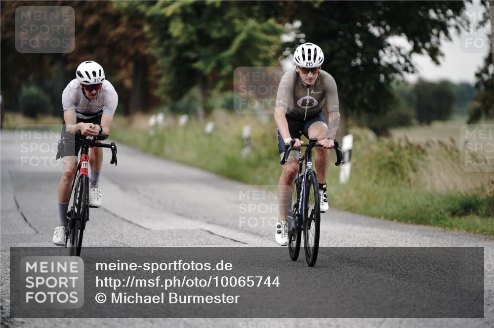 30.08.2026 - Elbe Triathlon Hamburg Michael Burmester http://msf.ph/oto/10065744 30.08.2026 09:01:08 Radfahren 215, 317 meine-sportfotos.de