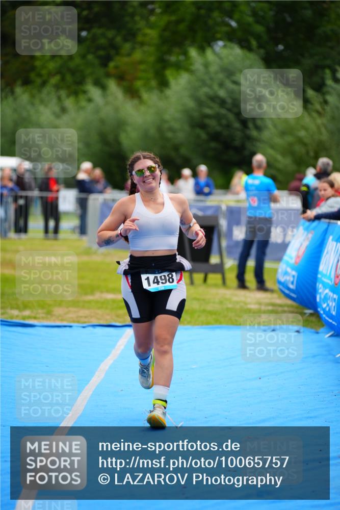 30.08.2026 - Elbe Triathlon Hamburg LAZAROV Photography http://msf.ph/oto/10065757 30.08.2026 12:15:40 Ziel 1498, 1554 meine-sportfotos.de