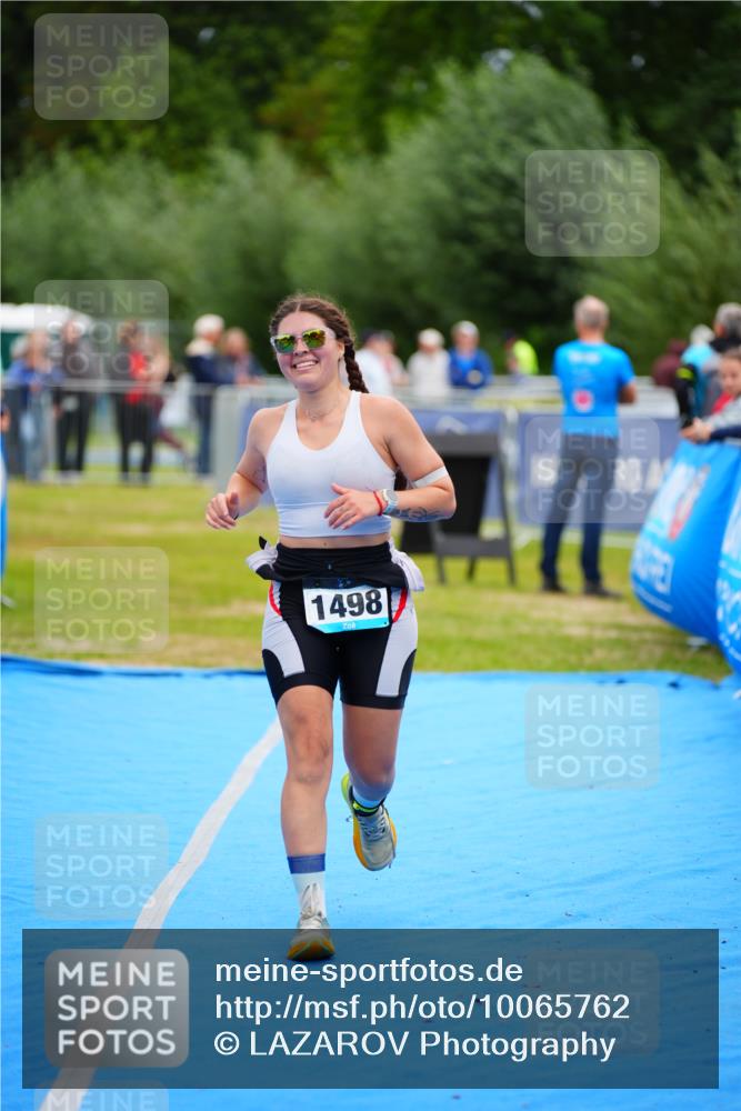 30.08.2026 - Elbe Triathlon Hamburg LAZAROV Photography http://msf.ph/oto/10065762 30.08.2026 12:15:40 Ziel 1498, 1554 meine-sportfotos.de