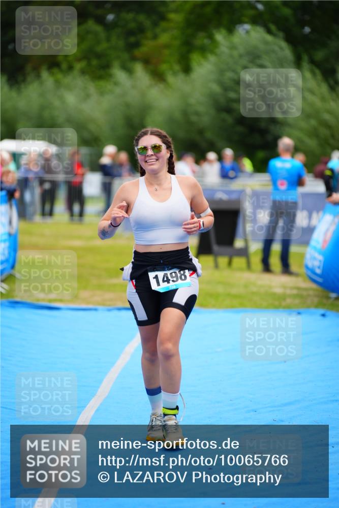 30.08.2026 - Elbe Triathlon Hamburg LAZAROV Photography http://msf.ph/oto/10065766 30.08.2026 12:15:41 Ziel 1498, 1554 meine-sportfotos.de
