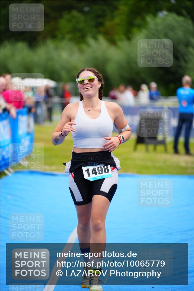 30.08.2026 - Elbe Triathlon Hamburg LAZAROV Photography http://msf.ph/oto/10065779 30.08.2026 12:15:41 Ziel 1498, 1554 meine-sportfotos.de