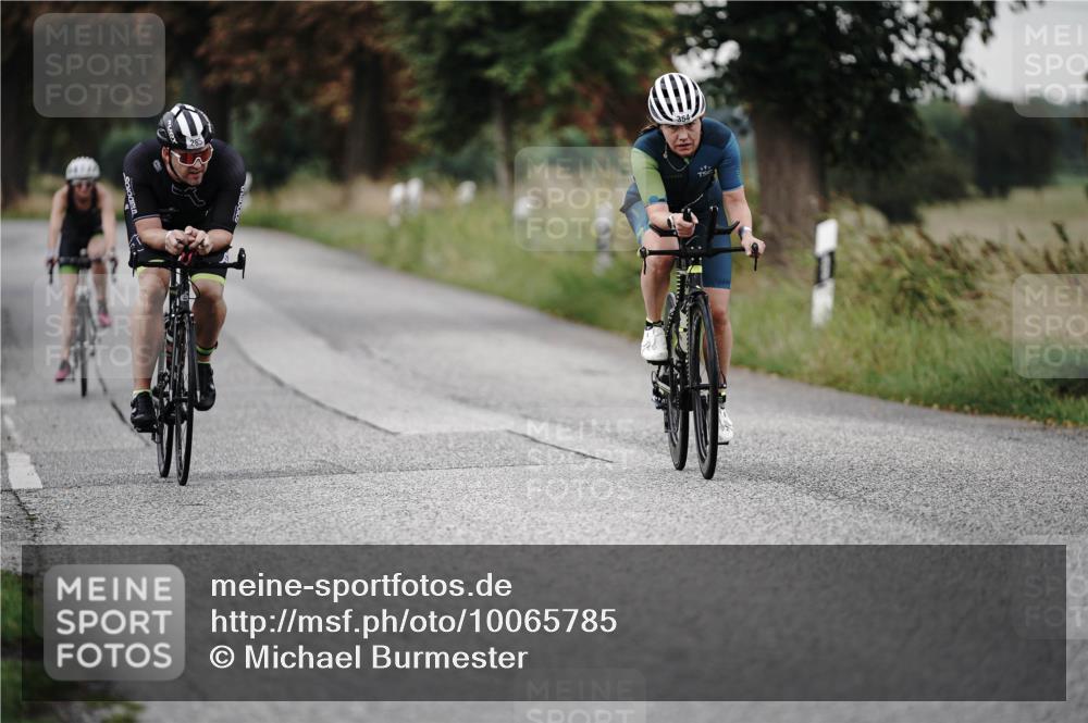 30.08.2026 - Elbe Triathlon Hamburg Michael Burmester http://msf.ph/oto/10065785 30.08.2026 09:01:28 Radfahren 285, 327, 353, 354 meine-sportfotos.de