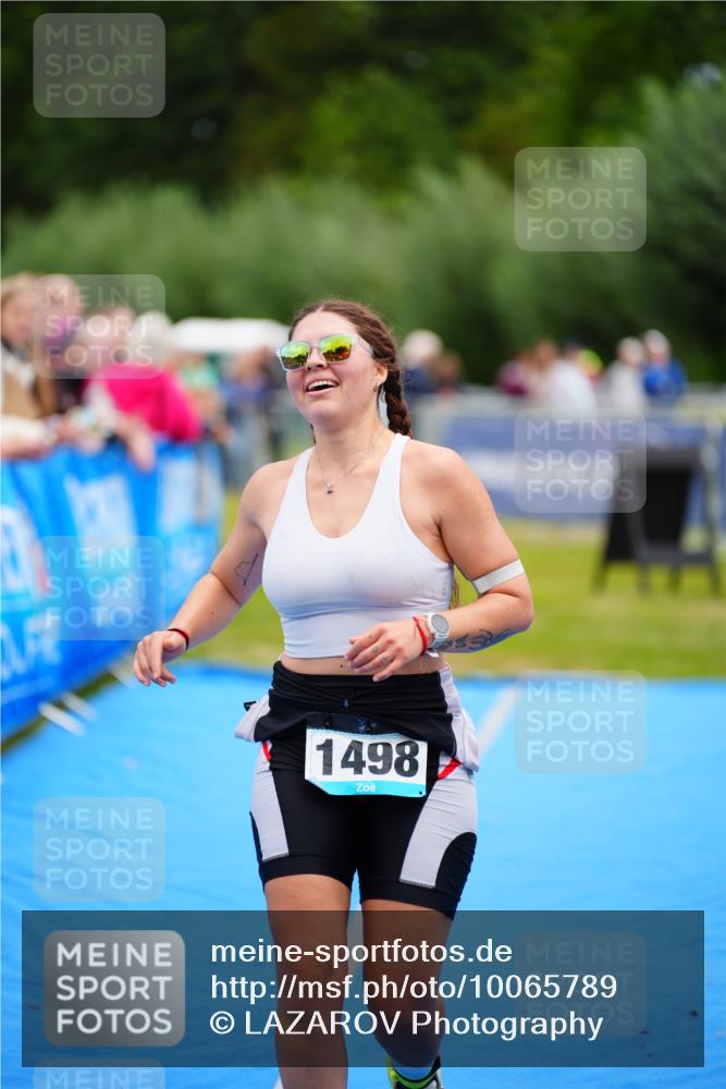30.08.2026 - Elbe Triathlon Hamburg LAZAROV Photography http://msf.ph/oto/10065789 30.08.2026 12:15:42 Ziel 1498 meine-sportfotos.de