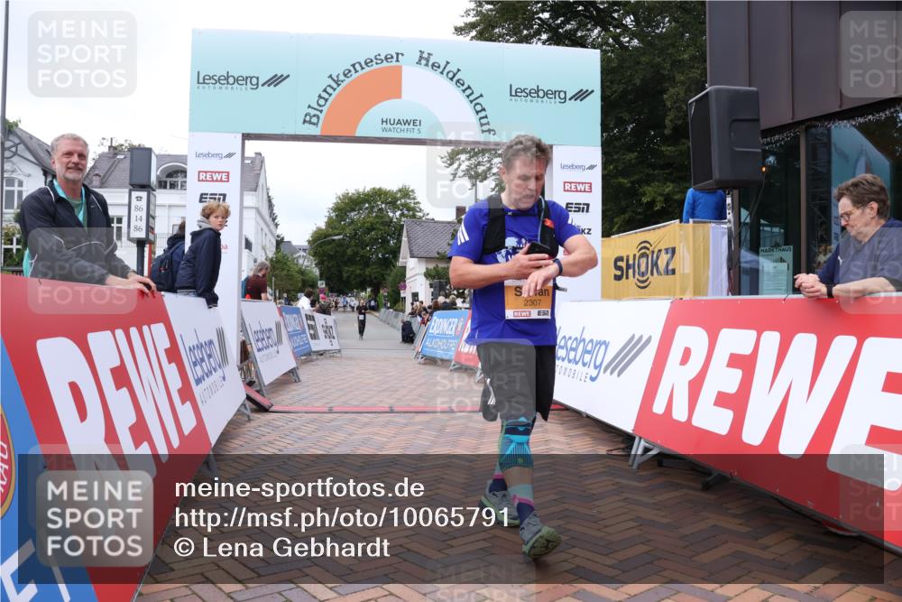 30.08.2026 - Blankeneser Heldenlauf Lena Gebhardt http://msf.ph/oto/10065791 30.08.2026 12:54:38 Ziel 2307 meine-sportfotos.de
