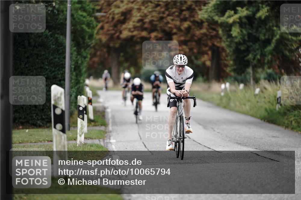 30.08.2026 - Elbe Triathlon Hamburg Michael Burmester http://msf.ph/oto/10065794 30.08.2026 09:01:39 Radfahren 211, 279, 376, 379, 386 meine-sportfotos.de