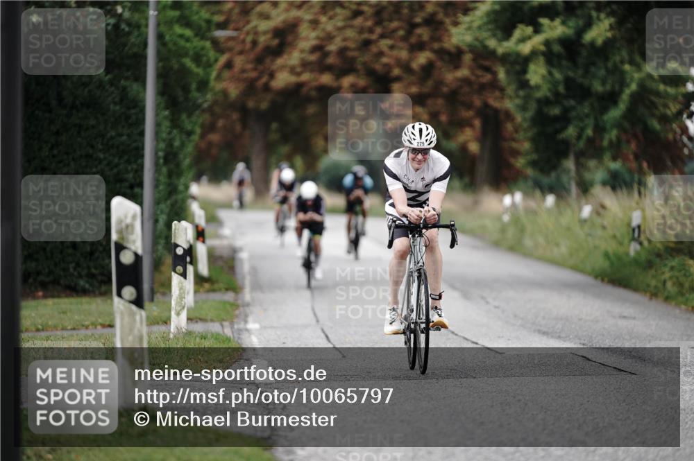 30.08.2026 - Elbe Triathlon Hamburg Michael Burmester http://msf.ph/oto/10065797 30.08.2026 09:01:39 Radfahren 211, 279, 376, 379, 386 meine-sportfotos.de