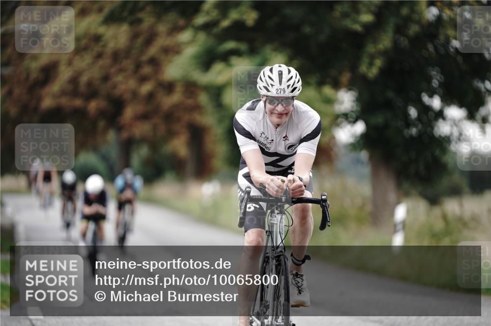 30.08.2026 - Elbe Triathlon Hamburg Michael Burmester http://msf.ph/oto/10065800 30.08.2026 09:01:40 Radfahren 211, 279, 376, 379, 386 meine-sportfotos.de