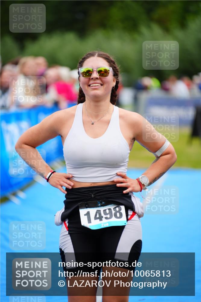 30.08.2026 - Elbe Triathlon Hamburg LAZAROV Photography http://msf.ph/oto/10065813 30.08.2026 12:15:43 Ziel 1498 meine-sportfotos.de