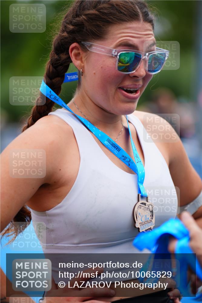 30.08.2026 - Elbe Triathlon Hamburg LAZAROV Photography http://msf.ph/oto/10065829 30.08.2026 12:15:49 Ziel  meine-sportfotos.de