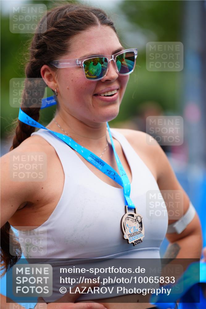 30.08.2026 - Elbe Triathlon Hamburg LAZAROV Photography http://msf.ph/oto/10065833 30.08.2026 12:15:49 Ziel  meine-sportfotos.de