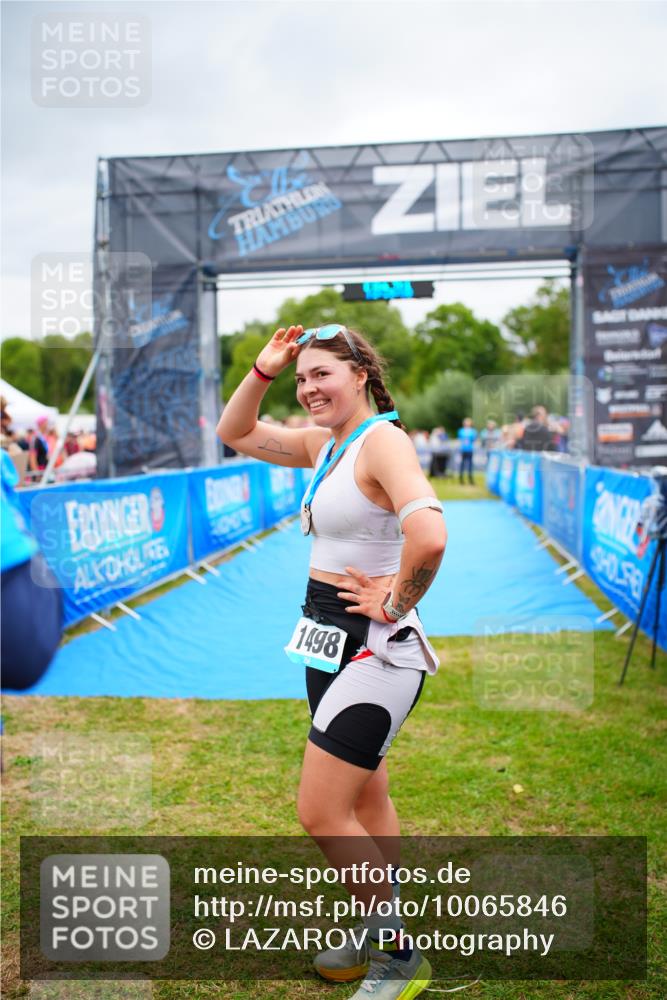 30.08.2026 - Elbe Triathlon Hamburg LAZAROV Photography http://msf.ph/oto/10065846 30.08.2026 12:15:51 Ziel  meine-sportfotos.de
