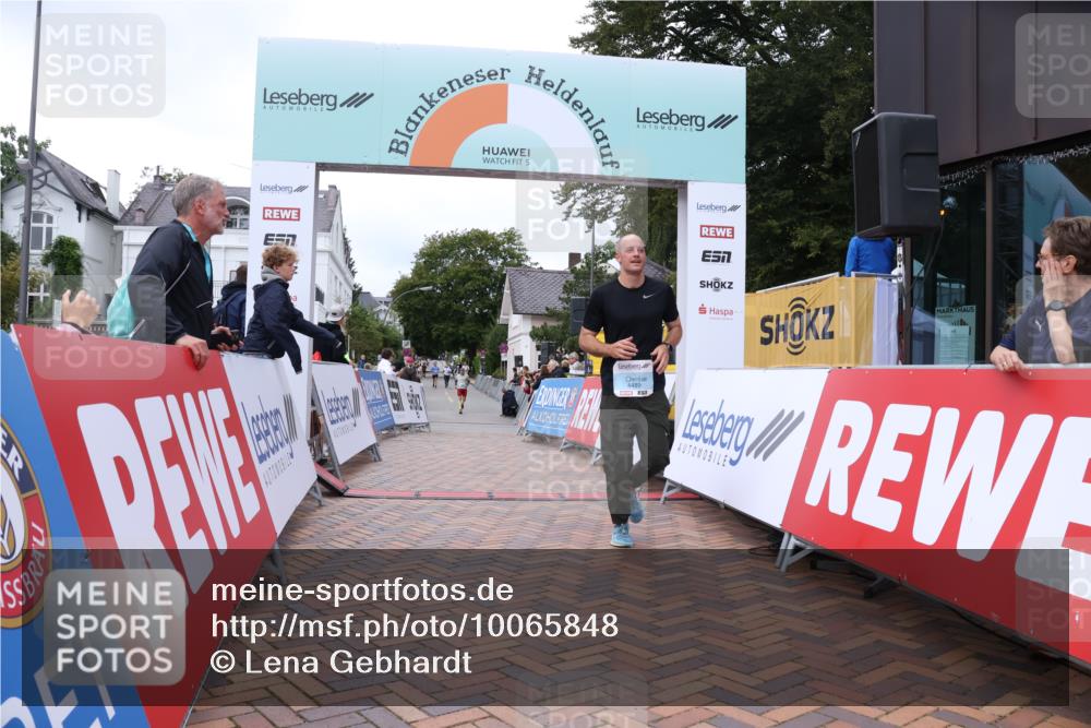 30.08.2026 - Blankeneser Heldenlauf Lena Gebhardt http://msf.ph/oto/10065848 30.08.2026 12:54:48 Ziel 4489 meine-sportfotos.de