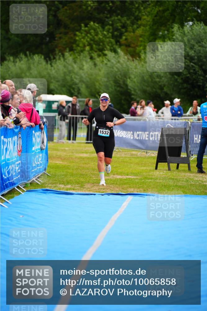 30.08.2026 - Elbe Triathlon Hamburg LAZAROV Photography http://msf.ph/oto/10065858 30.08.2026 12:16:05 Ziel 1465, 1532 meine-sportfotos.de