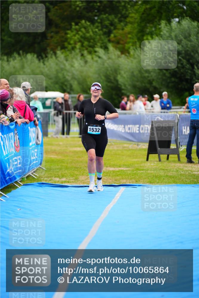 30.08.2026 - Elbe Triathlon Hamburg LAZAROV Photography http://msf.ph/oto/10065864 30.08.2026 12:16:06 Ziel 1465, 1532 meine-sportfotos.de