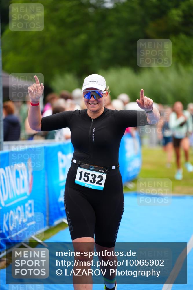 30.08.2026 - Elbe Triathlon Hamburg LAZAROV Photography http://msf.ph/oto/10065902 30.08.2026 12:16:10 Ziel 1465, 1532, 1702 meine-sportfotos.de