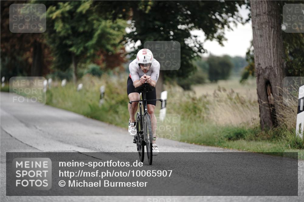 30.08.2026 - Elbe Triathlon Hamburg Michael Burmester http://msf.ph/oto/10065907 30.08.2026 09:02:54 Radfahren 220, 226, 259 meine-sportfotos.de