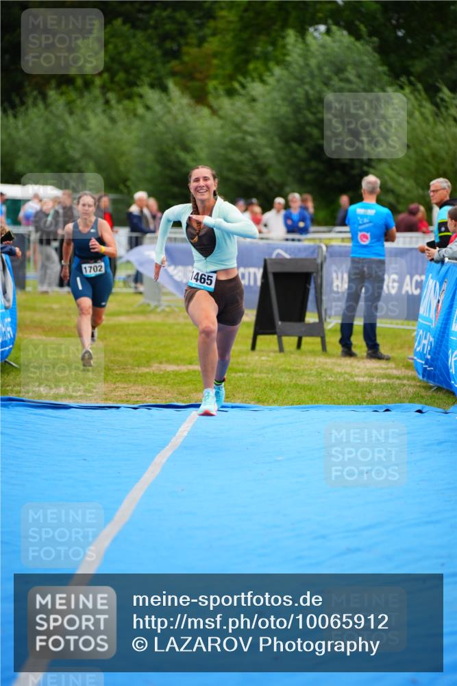 30.08.2026 - Elbe Triathlon Hamburg LAZAROV Photography http://msf.ph/oto/10065912 30.08.2026 12:16:12 Ziel 1465, 1532, 1702 meine-sportfotos.de