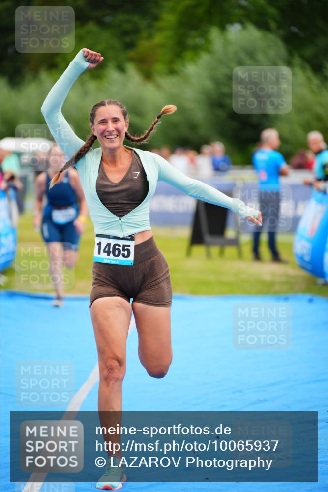 30.08.2026 - Elbe Triathlon Hamburg LAZAROV Photography http://msf.ph/oto/10065937 30.08.2026 12:16:13 Ziel 1465, 1702 meine-sportfotos.de