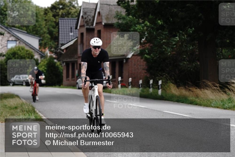 30.08.2026 - Elbe Triathlon Hamburg Michael Burmester http://msf.ph/oto/10065943 30.08.2026 14:57:53 Radfahren  meine-sportfotos.de
