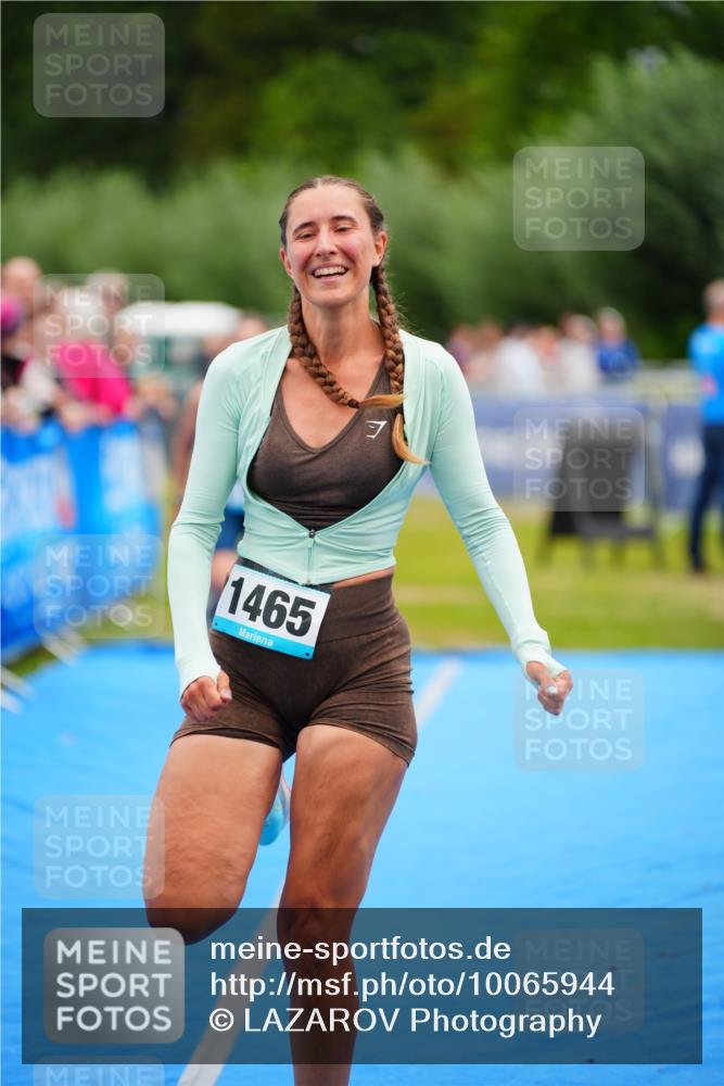 30.08.2026 - Elbe Triathlon Hamburg LAZAROV Photography http://msf.ph/oto/10065944 30.08.2026 12:16:13 Ziel 1465, 1702 meine-sportfotos.de