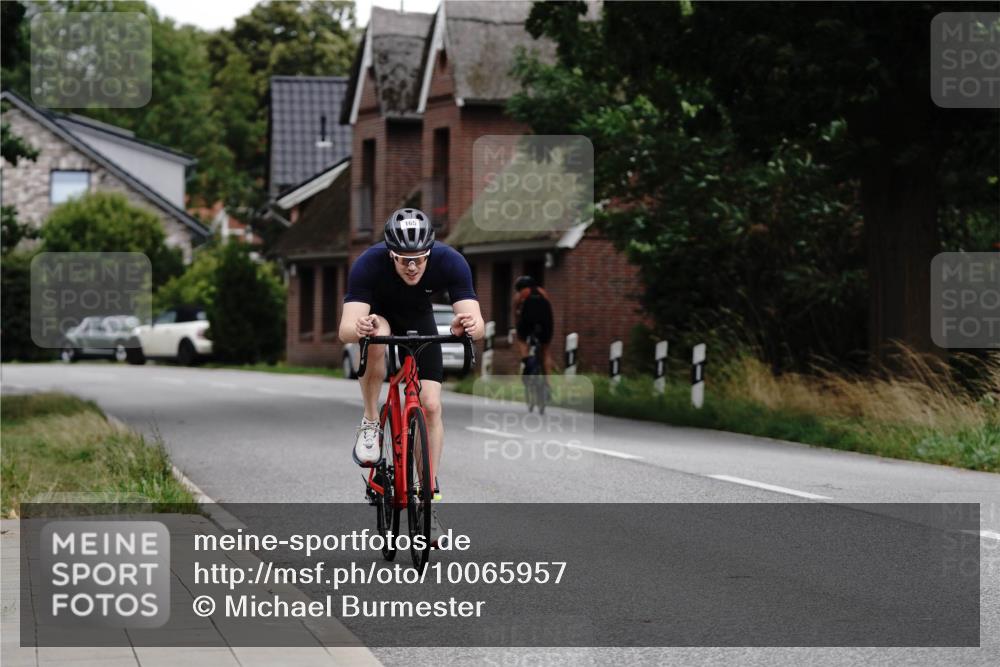 30.08.2026 - Elbe Triathlon Hamburg Michael Burmester http://msf.ph/oto/10065957 30.08.2026 14:57:55 Radfahren  meine-sportfotos.de