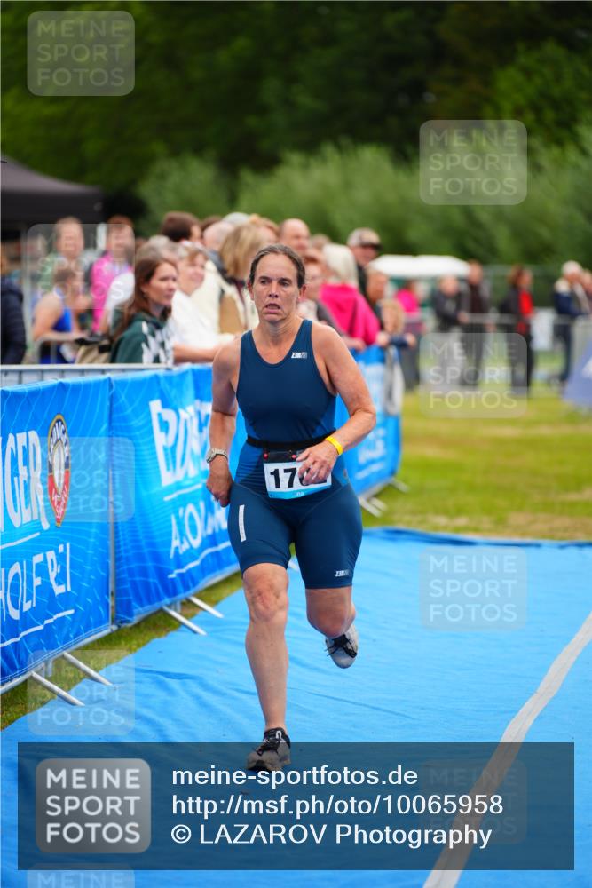 30.08.2026 - Elbe Triathlon Hamburg LAZAROV Photography http://msf.ph/oto/10065958 30.08.2026 12:16:15 Ziel 1465, 1702 meine-sportfotos.de