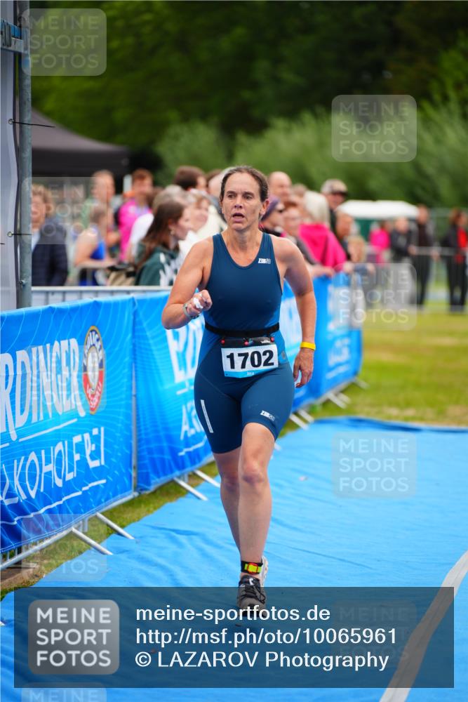 30.08.2026 - Elbe Triathlon Hamburg LAZAROV Photography http://msf.ph/oto/10065961 30.08.2026 12:16:15 Ziel 1465, 1702 meine-sportfotos.de