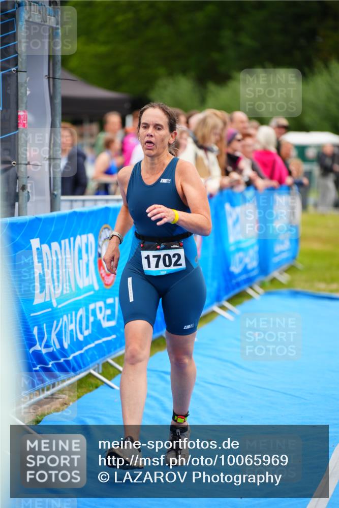 30.08.2026 - Elbe Triathlon Hamburg LAZAROV Photography http://msf.ph/oto/10065969 30.08.2026 12:16:16 Ziel 1465, 1702 meine-sportfotos.de