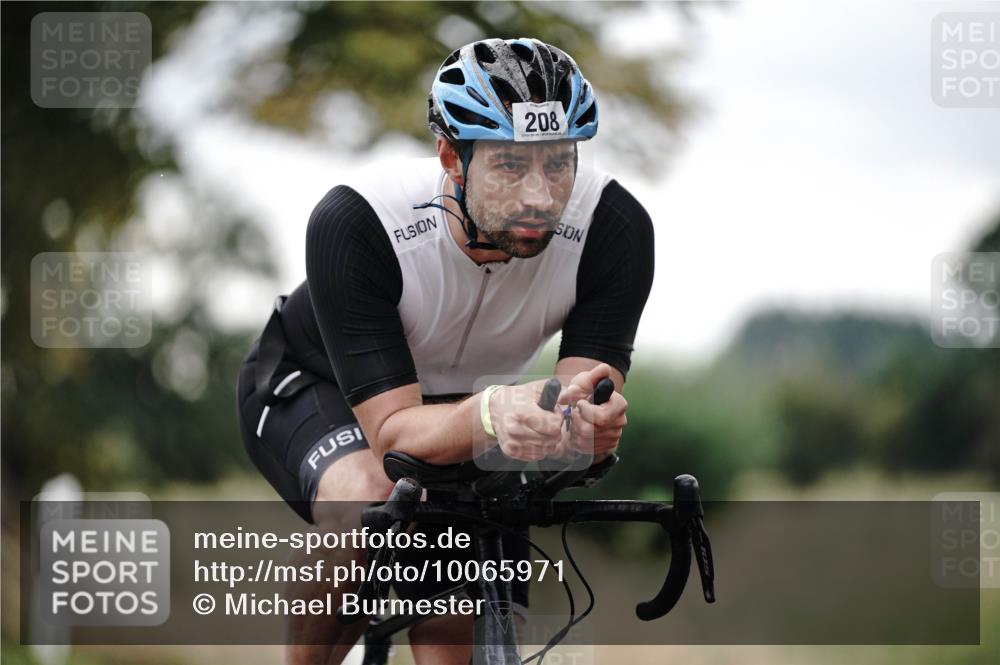 30.08.2026 - Elbe Triathlon Hamburg Michael Burmester http://msf.ph/oto/10065971 30.08.2026 09:03:57 Radfahren 208, 299, 381 meine-sportfotos.de