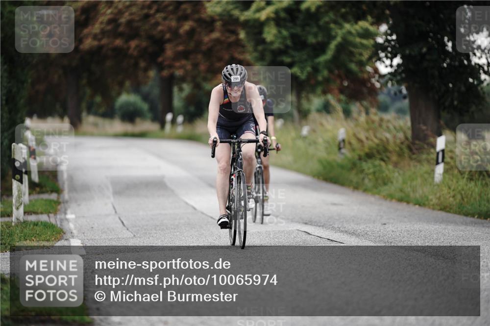 30.08.2026 - Elbe Triathlon Hamburg Michael Burmester http://msf.ph/oto/10065974 30.08.2026 09:04:03 Radfahren 214, 299 meine-sportfotos.de