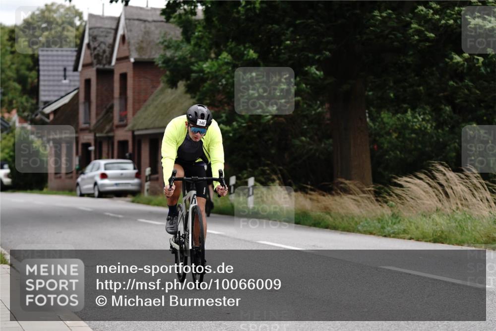 30.08.2026 - Elbe Triathlon Hamburg Michael Burmester http://msf.ph/oto/10066009 30.08.2026 14:59:26 Radfahren  meine-sportfotos.de