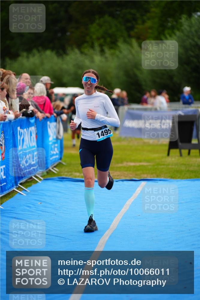 30.08.2026 - Elbe Triathlon Hamburg LAZAROV Photography http://msf.ph/oto/10066011 30.08.2026 12:16:46 Ziel 1482, 1495 meine-sportfotos.de