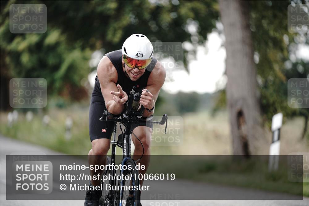 30.08.2026 - Elbe Triathlon Hamburg Michael Burmester http://msf.ph/oto/10066019 30.08.2026 09:04:50 Radfahren 433 meine-sportfotos.de