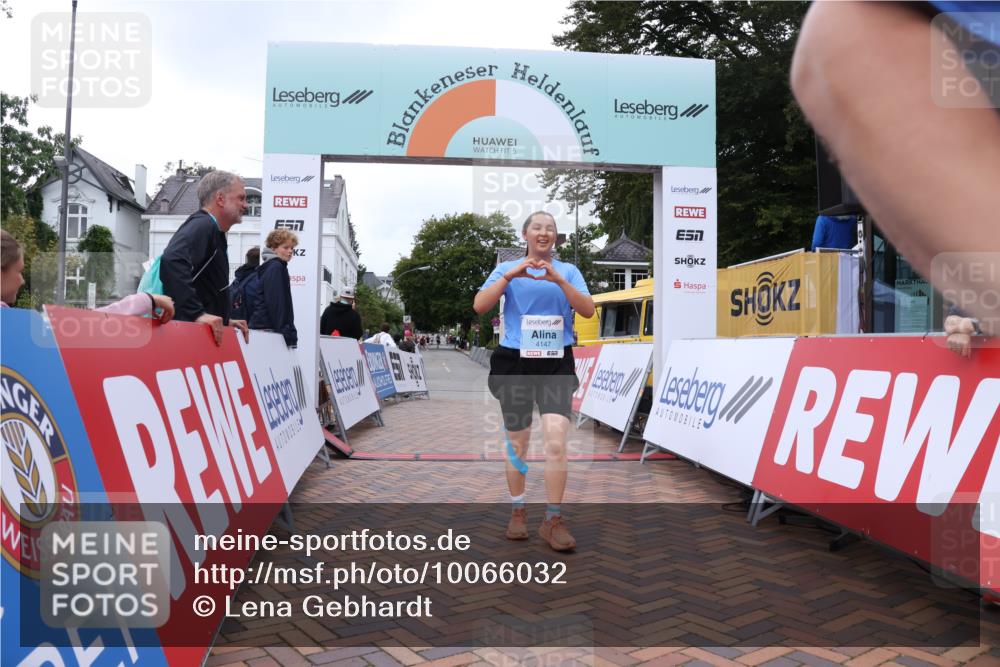 30.08.2026 - Blankeneser Heldenlauf Lena Gebhardt http://msf.ph/oto/10066032 30.08.2026 12:55:10 Ziel 2092, 4016, 4138, 4147, 4280 meine-sportfotos.de