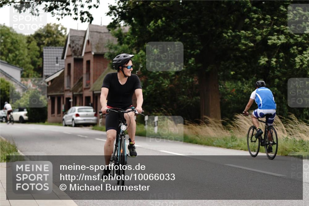 30.08.2026 - Elbe Triathlon Hamburg Michael Burmester http://msf.ph/oto/10066033 30.08.2026 15:00:03 Radfahren 138 meine-sportfotos.de