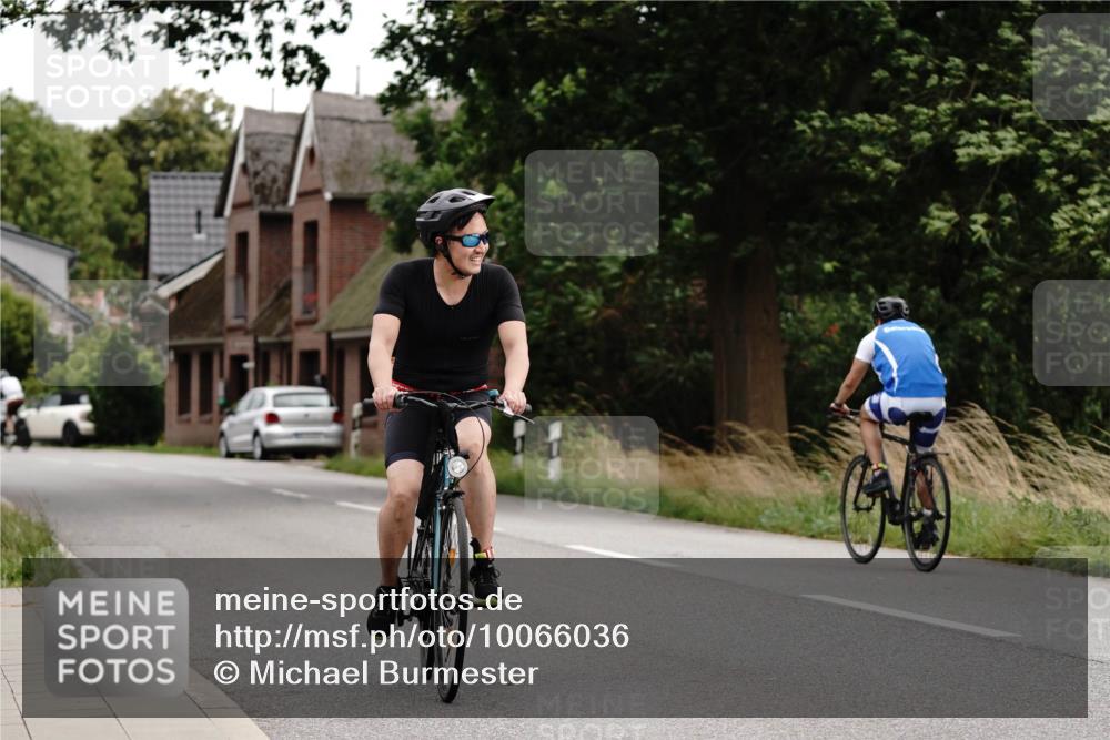 30.08.2026 - Elbe Triathlon Hamburg Michael Burmester http://msf.ph/oto/10066036 30.08.2026 15:00:03 Radfahren 138 meine-sportfotos.de