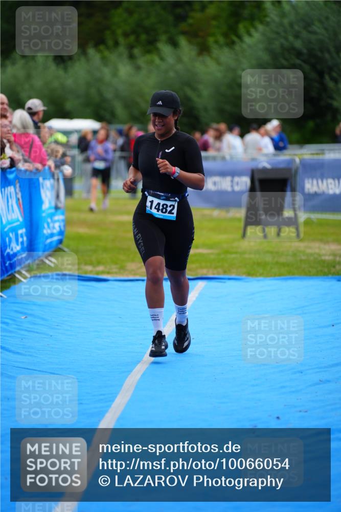 30.08.2026 - Elbe Triathlon Hamburg LAZAROV Photography http://msf.ph/oto/10066054 30.08.2026 12:16:53 Ziel 1482, 1647 meine-sportfotos.de