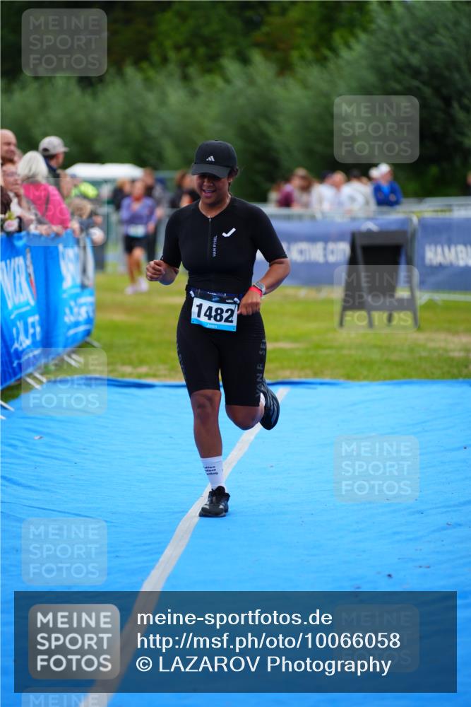 30.08.2026 - Elbe Triathlon Hamburg LAZAROV Photography http://msf.ph/oto/10066058 30.08.2026 12:16:53 Ziel 1482, 1647 meine-sportfotos.de