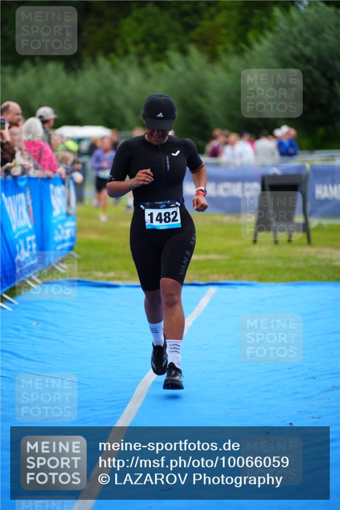 30.08.2026 - Elbe Triathlon Hamburg LAZAROV Photography http://msf.ph/oto/10066059 30.08.2026 12:16:53 Ziel 1482, 1647 meine-sportfotos.de