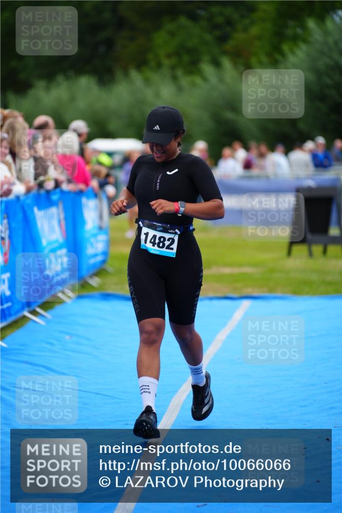 30.08.2026 - Elbe Triathlon Hamburg LAZAROV Photography http://msf.ph/oto/10066066 30.08.2026 12:16:53 Ziel 1482, 1647 meine-sportfotos.de