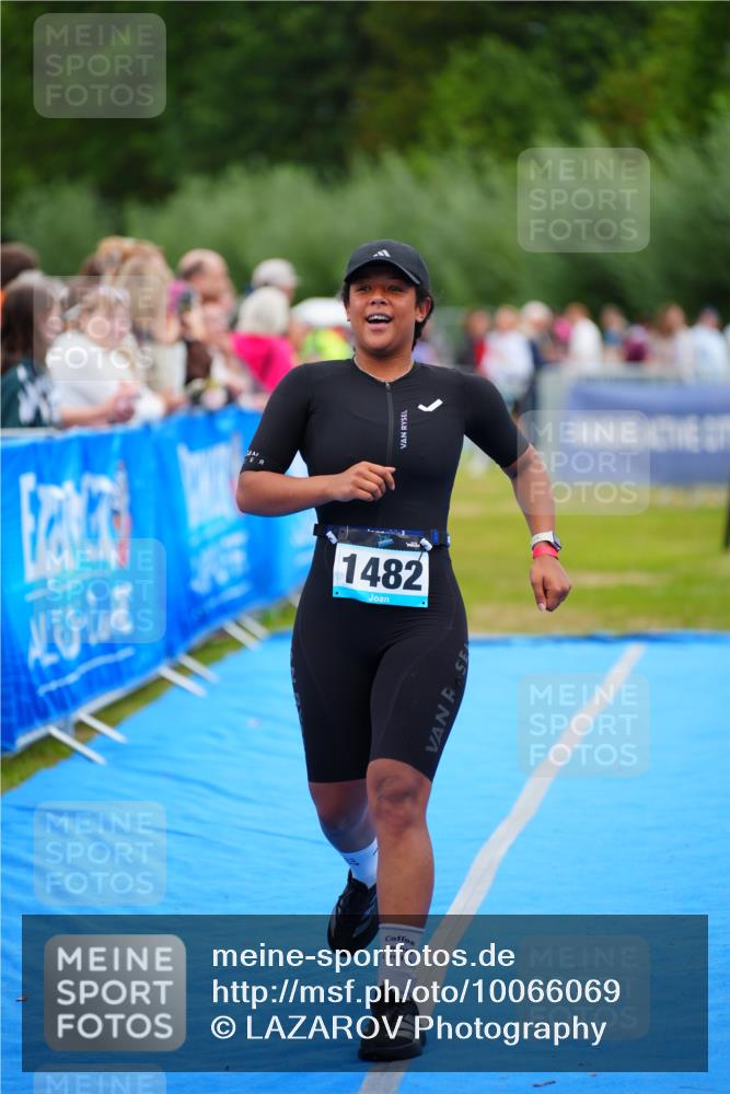 30.08.2026 - Elbe Triathlon Hamburg LAZAROV Photography http://msf.ph/oto/10066069 30.08.2026 12:16:54 Ziel 1470, 1482, 1647, 1675 meine-sportfotos.de