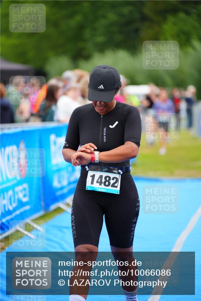 30.08.2026 - Elbe Triathlon Hamburg LAZAROV Photography http://msf.ph/oto/10066086 30.08.2026 12:16:55 Ziel 1470, 1482, 1647, 1675 meine-sportfotos.de