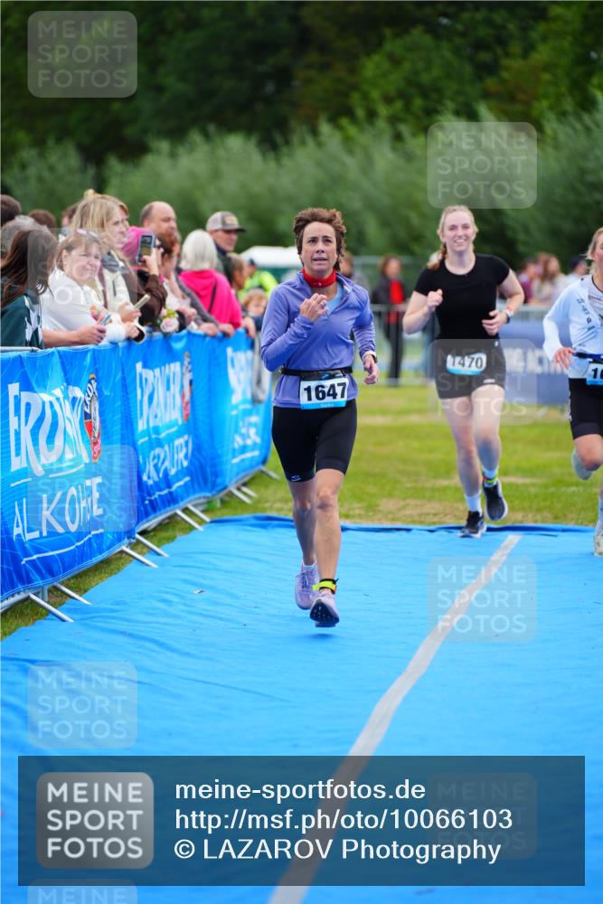 30.08.2026 - Elbe Triathlon Hamburg LAZAROV Photography http://msf.ph/oto/10066103 30.08.2026 12:17:00 Ziel 1470, 1647, 1675 meine-sportfotos.de