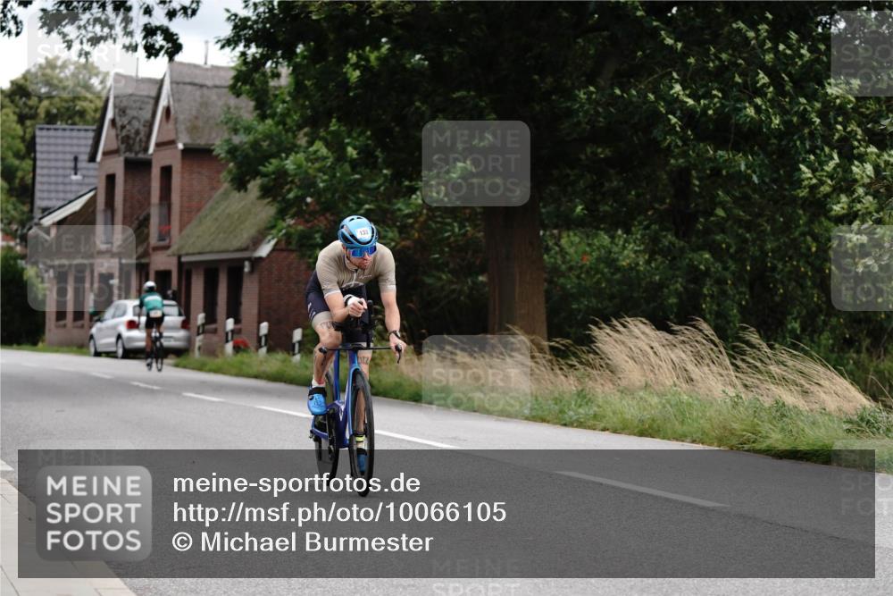 30.08.2026 - Elbe Triathlon Hamburg Michael Burmester http://msf.ph/oto/10066105 30.08.2026 15:01:29 Radfahren  meine-sportfotos.de