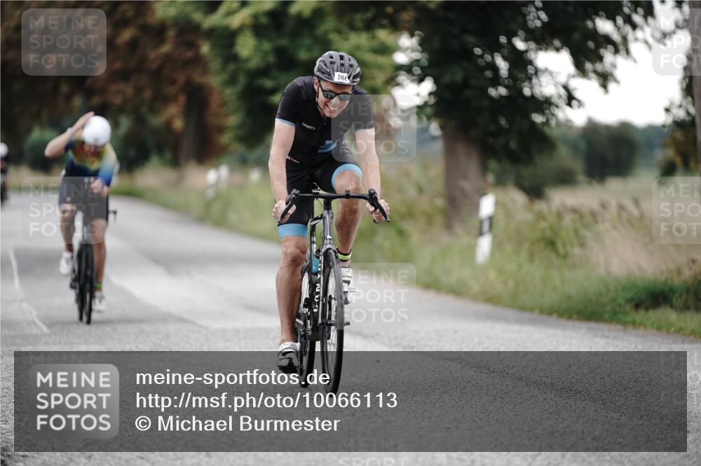 30.08.2026 - Elbe Triathlon Hamburg Michael Burmester http://msf.ph/oto/10066113 30.08.2026 09:05:57 Radfahren 213, 266, 485 meine-sportfotos.de