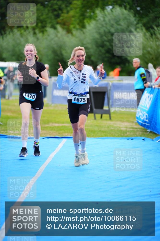 30.08.2026 - Elbe Triathlon Hamburg LAZAROV Photography http://msf.ph/oto/10066115 30.08.2026 12:17:01 Ziel 1470, 1647, 1675 meine-sportfotos.de