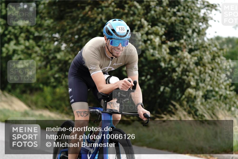 30.08.2026 - Elbe Triathlon Hamburg Michael Burmester http://msf.ph/oto/10066126 30.08.2026 15:01:30 Radfahren  meine-sportfotos.de